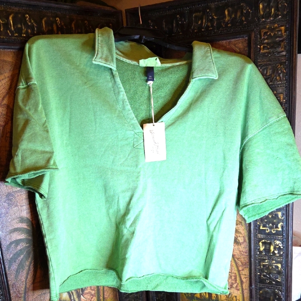 Universal Thread Green Top